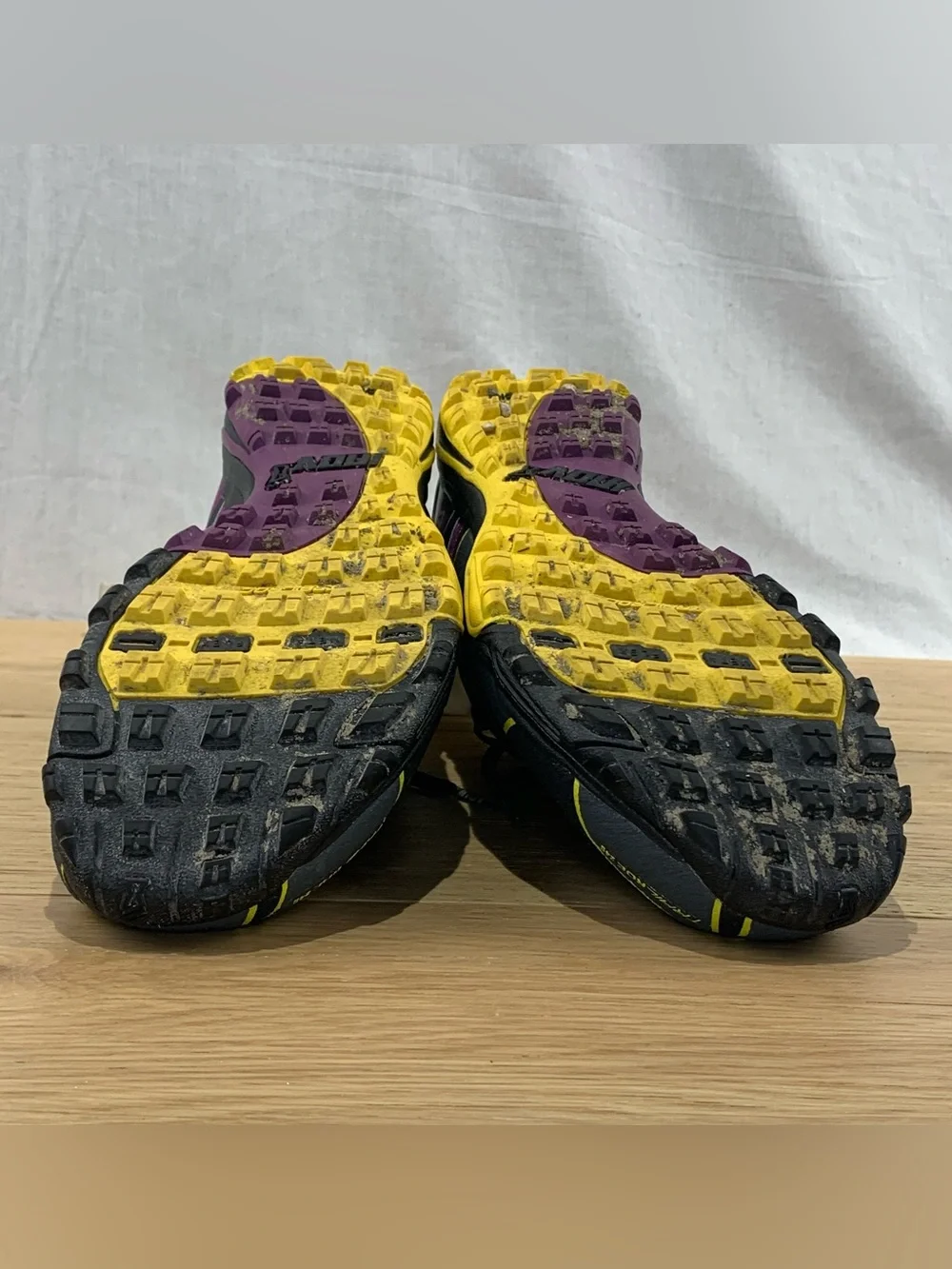 Inov-8 Trailroc 246 Womens Size 9 Purple Yellow Trail Running Shoes Excellent
